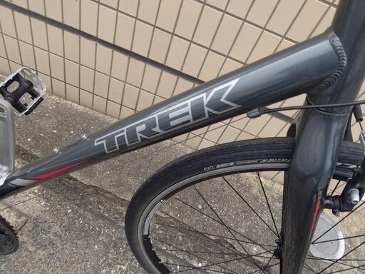 クロスバイク TREK トレック クロスバイク アルミフレーム カーボン前 