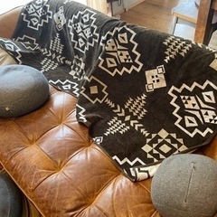 オピアムソファ　クッション付き　5年使用　レザー　クラッシュゲート　本革　関家具