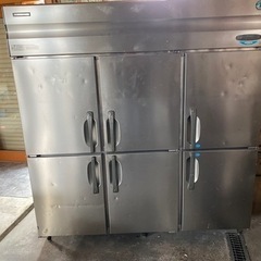 厨房機器　大型冷凍冷蔵庫　製氷機　フライヤー　台下冷蔵庫など