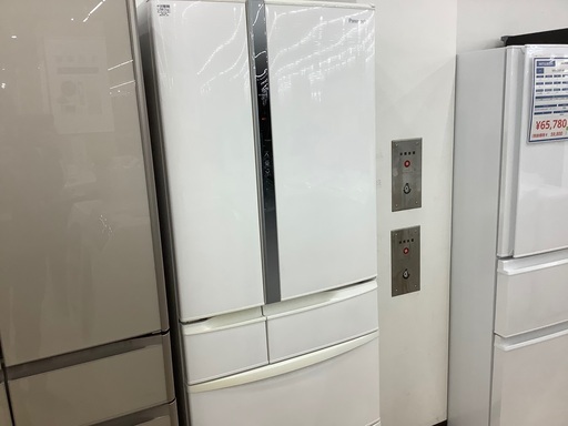 Panasonicの6ドア冷蔵庫のご紹介です