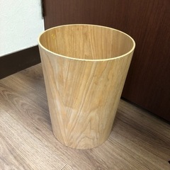 【終了しました】木製のゴミ箱