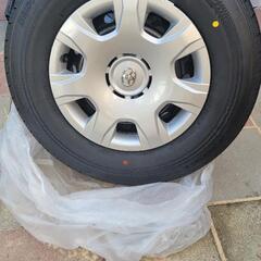 取引先決定]ハイエース用タイヤ4本セットホイールカバー付 新車