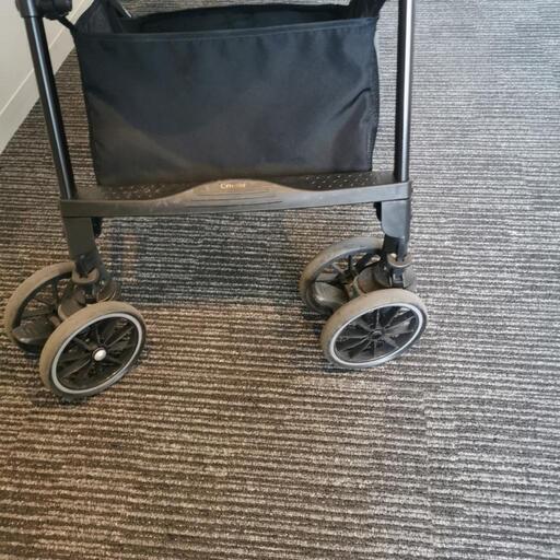 コンビ ベビーカー スゴカルα 4キャス compact エッグショック HK