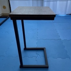 サイドテーブル　コーナーテーブル　アイリスオーヤマ