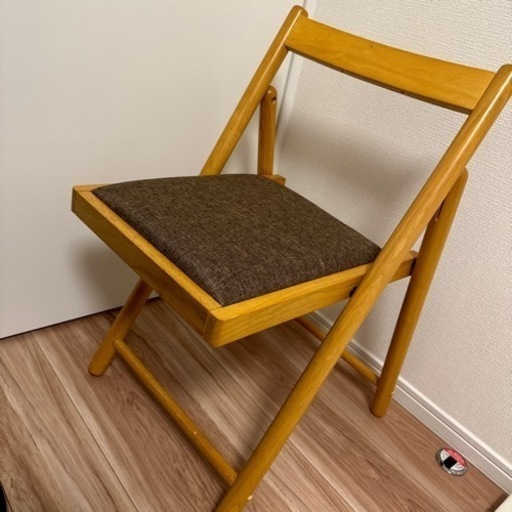 美品　折りたたみ椅子
