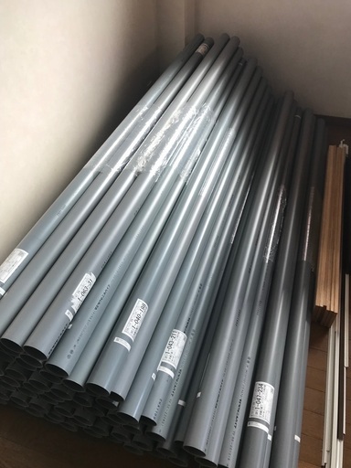 建築・排水パイプ2m80本