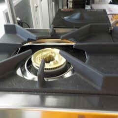 Ｇ：014904　業務用ガスコンロ３口（LP）　未使用