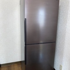 【ネット決済】【1年弱使用！】冷蔵庫　SHARP 280L プラ...