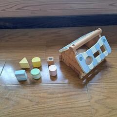 幼児のパズル　木製