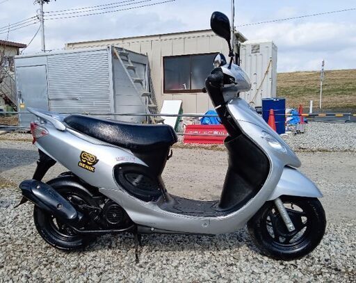 非常に良いエンジン。 2018年モデル。 SYM Xpro (風) 50. 非常に速い