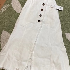 AZULホワイトデニムスカート（新品）