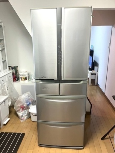 引き取り者決定✨大型冷蔵庫　2011年製　日立5ドア R-SL47AM-1
