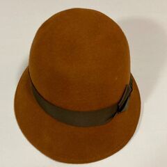 grace hats の帽子 フェルトで上品なデザインです