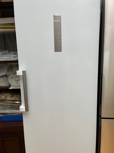 ハイアール280L冷凍庫(右開き)ホワイトhaier JF-NUF280A
