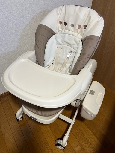 【美品】Combi  コンビ　ネムリラ　オートスウィング