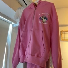 韓国人気ブランドNew jeans ダニエル着用