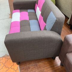 美品 2Pソファ カラフル リビング家具 No.2713● ※現金、クレジット、ぺイペイ、スマホ決済対応※ 美品 2Pソファ カラフル リビング家具 No.2713○ ※現金、クレジット