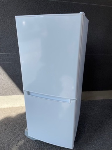 受付終了【2020年製】一人暮らしに最適　冷凍冷蔵庫　ニトリ　106L ホワイト