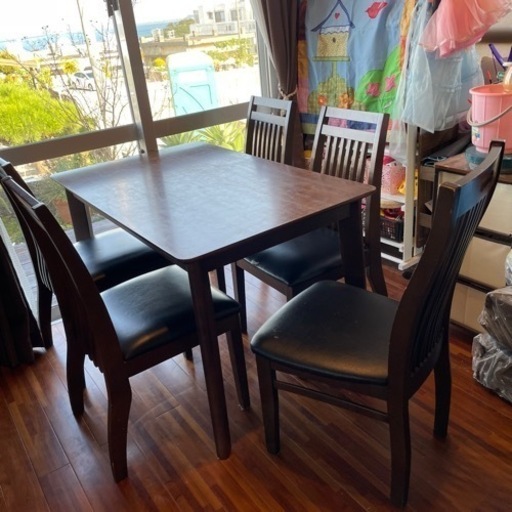 決まりました❗️食卓テーブル5椅子付き
