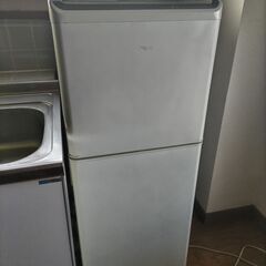 冷蔵庫、グレー、120cmx50cmx60cm