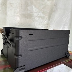 キャンプ用品　塗装　ラプターライナー　キャンプ