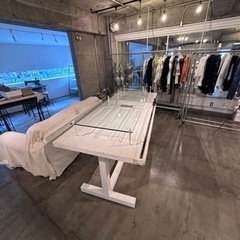 値下げしました！】アンティーク扉のテーブル