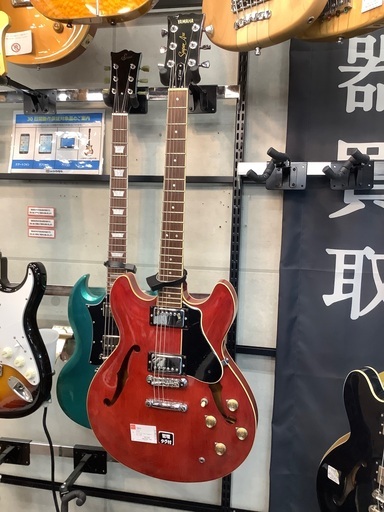 セミアコギター販売中！ 【YAMAHA SA700】