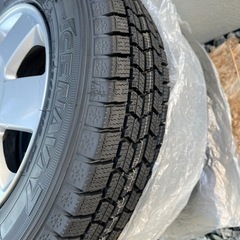 13インチスタッドレス新品、ホイール付き