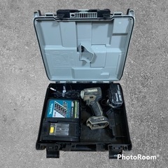 マキタ　インパクトドライバー 18v 3.0Ahバッテリー