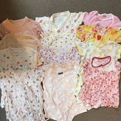 春〜夏生まれ女の子 50〜70センチ、肌着、ロンパース等まとめ売り