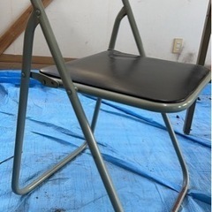 学習塾で使用している椅子