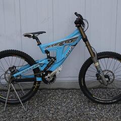 ダウンヒルバイク INTENSE M3