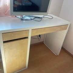 【決まりました】IKEA 学習机　PCデスク　デスク
