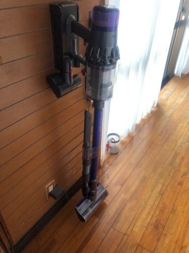 取引中　　Dyson コードレス掃除機