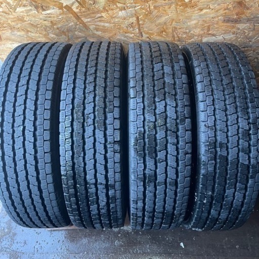 バリ山　YOKOHAMA IG91 195/80R15 LT スタッドレス  タイヤ　2018年製 15インチ