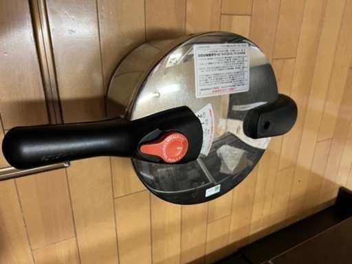 【更に値下げしました】家庭用　圧力鍋
