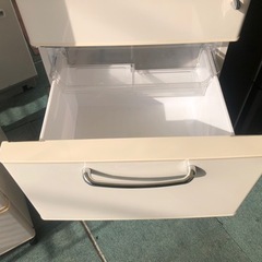 リサイクルサービス八光】2005年製 日立 3ドア冷蔵庫 255Lサイズ R-26VLVL