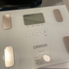 体重計　omron オムロン
