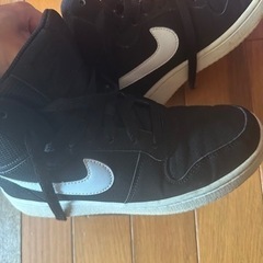 NIKE スニーカー