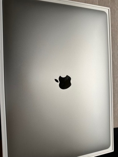 2019 MacBook Pro 台湾の製品なので、値段を下げて売ります