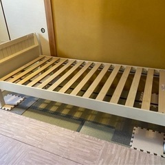 ニトリ　シングルベッド　5,000円