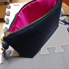 【4月1日処分】内側ピンクのハンドメイドバッグ