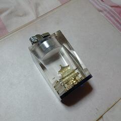 回りはガラス製の昔ながらのライターです。