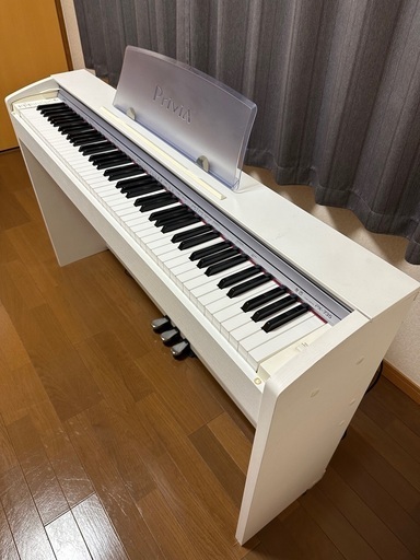電子ピアノ（CASIO privia px-735）