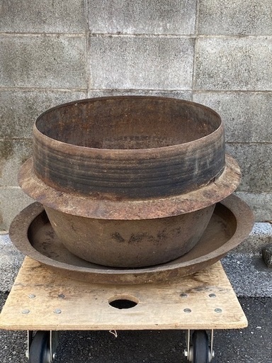 ◎お値下げしました‼️ 逸品 古時代 鉄鍋？ 鉄釜？ 鉄窯？ 詳細不明 古鉄 煎茶道具 時代物 珍品 希少 古美術 茶道具コレクター所蔵品