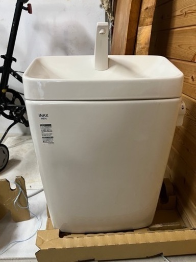 LIXIL手洗い付きトイレタンク 新品