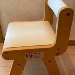 子供用椅子（3〜4歳くらい？）