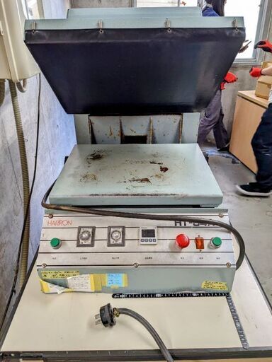【業務用】衣類向け平型自動プレス機 HARIRON HT-54A 現役で使えます。幅53cm