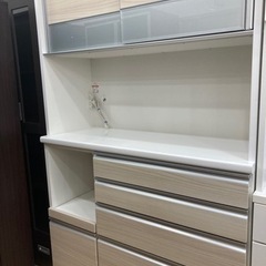 取りに来れる方限定！【松田家具】オシャレな色の2枚扉レンジボードです
