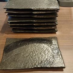 飲食店で使用しようとしていたお皿（中古）など売ります。